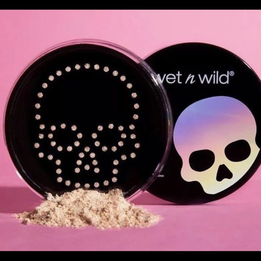 **NEW**Wet n wild loose highlighter in Moon Tears